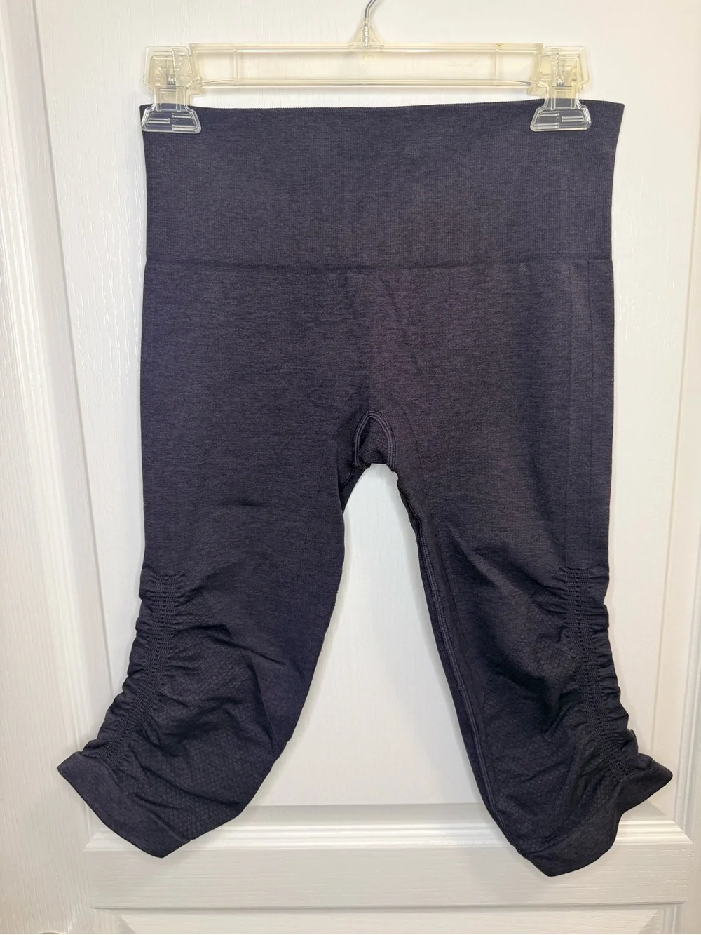 Lululemon Women's Ruched Capri Leggings Size 6